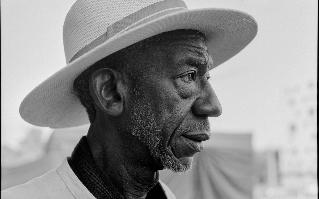 moments before the show